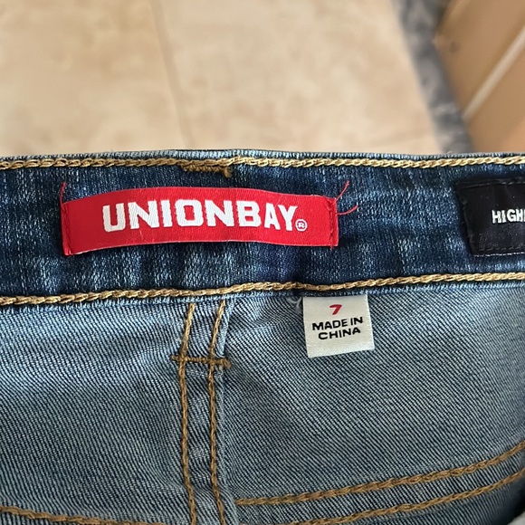 Union Bay Camo print distressed Blue Jeans Size 7 High Rise - Picture 5 of 5